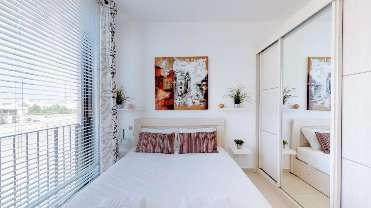 תל אביב Stylish 1Br Flat For 4 Ppl In Allenby By Holyguest מראה חיצוני תמונה